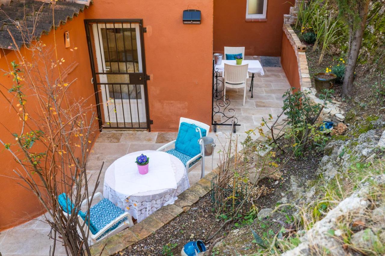Appartement De Caractere Le Camelia, 56M², Dans Propriete Au Calme Avec Piscine By Le Mas De Louise Et Sacha Solliès-Toucas Extérieur photo